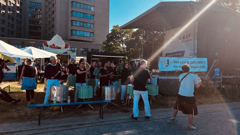 Hier seht ihr die Trommler.